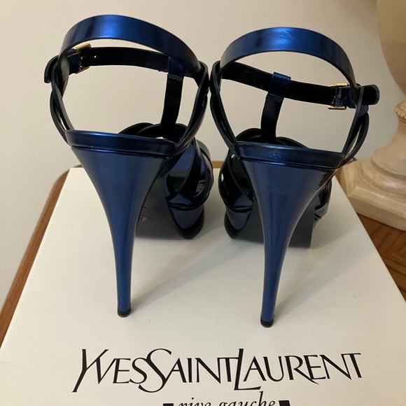 Yves Saint Laurent Tribute Midnight Blue Patent Leather Sandal 36.5 $ 1075.00 - Picture 7 of 10